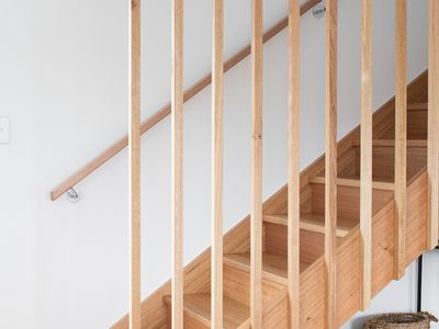2 Leeman Court, Riverside