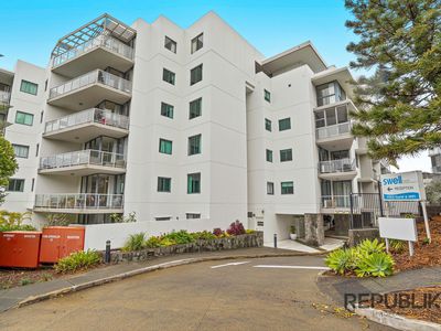 1035 / 1 OCEAN STREET, Burleigh Heads