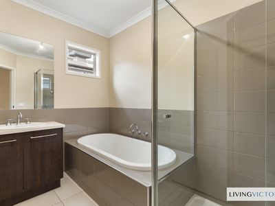 9 Shipwright Parade, Werribee