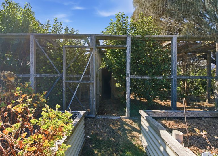 8 Aquarius Court, Portland North