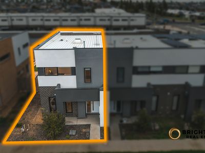 12 Bronze Leaf Walk, Narre Warren South
