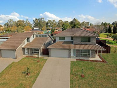 2 / 6 Edmund Blackett Close, St Clair