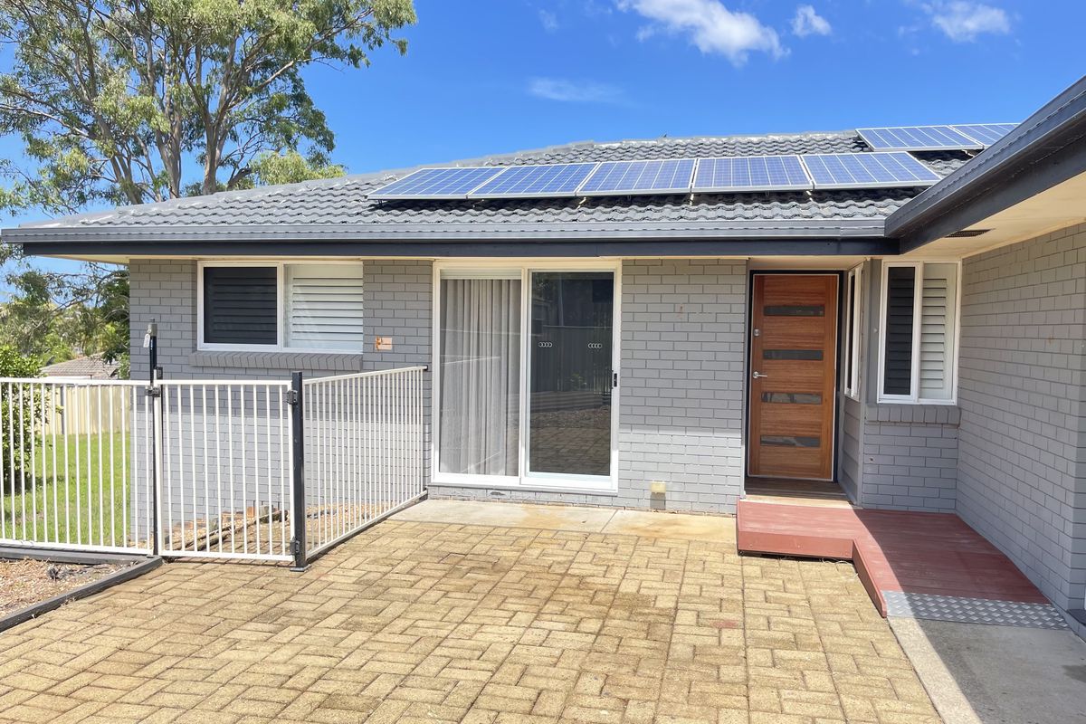 19 Narooma Place, Helensvale