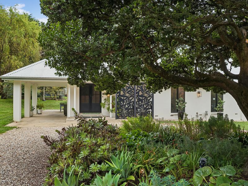 38 Chevannes Street, Macedon