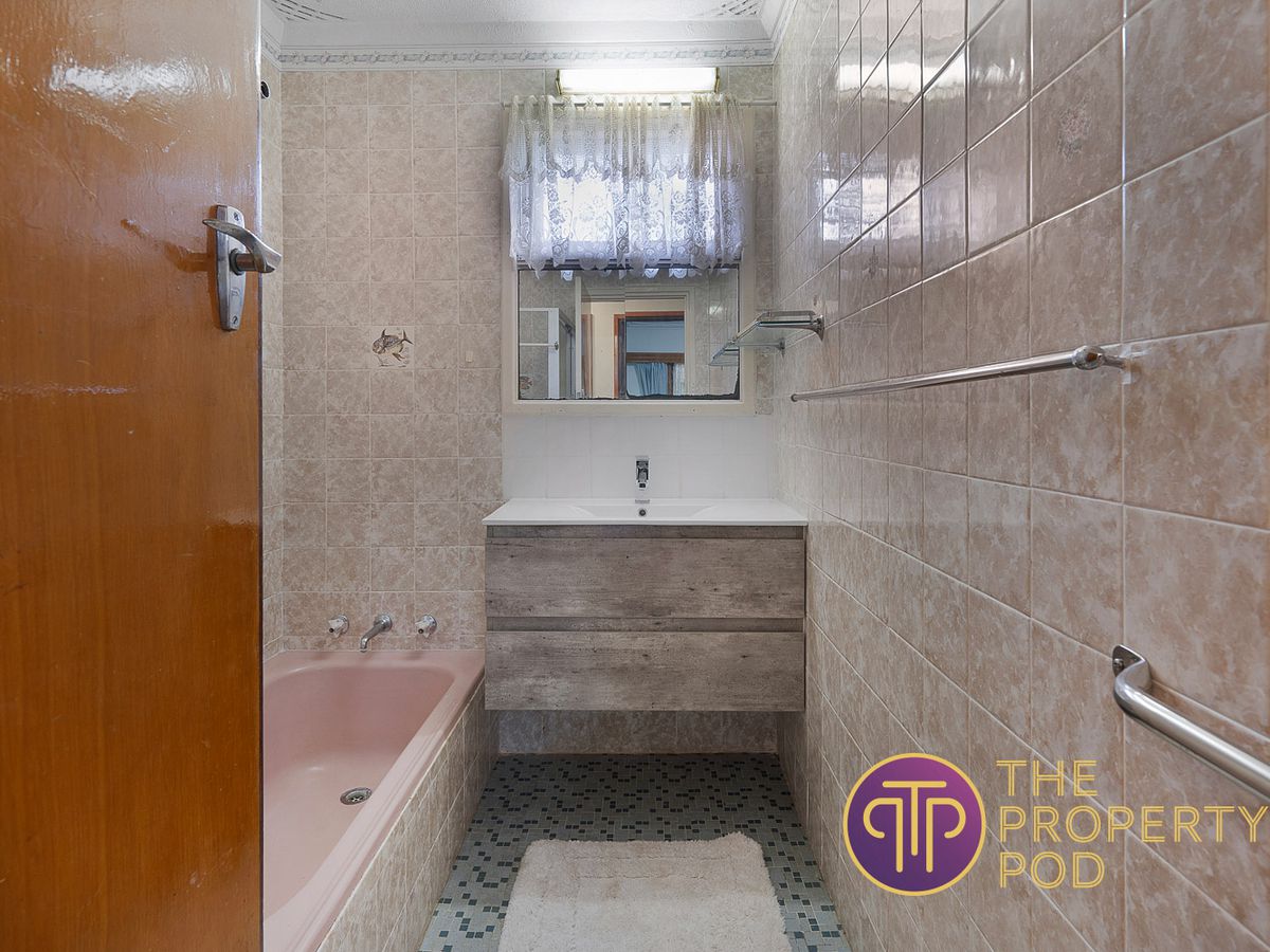 50 Howes Crescent, Dianella