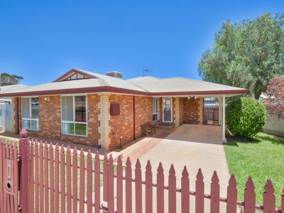 3 / 2 Lyall Street, Lamington