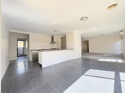 14 Ducane Street, Wyndham Vale