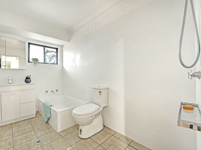 2 / 9 Niblick Avenue, Mollymook