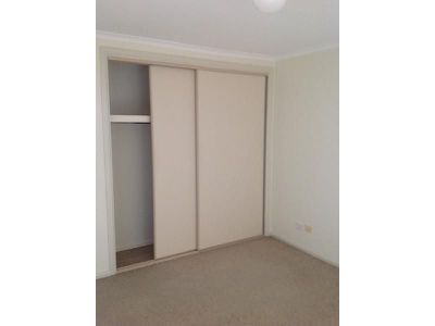 1 / 8 Moulemein Court, Hamlyn Heights