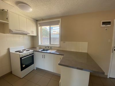 2 / 34 Geelong Road, Footscray