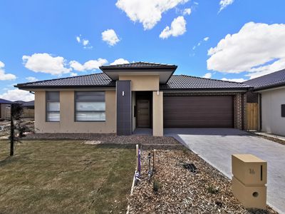 16 Gambino Crescent, Truganina