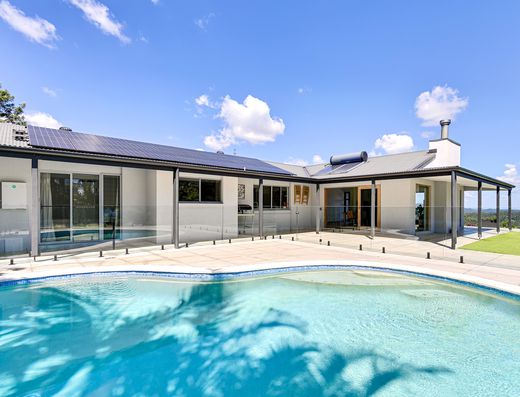 Lifestyle property with views over Eumundi image 3