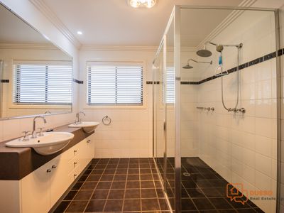 16 / 3 Royal Pines Close, Dubbo