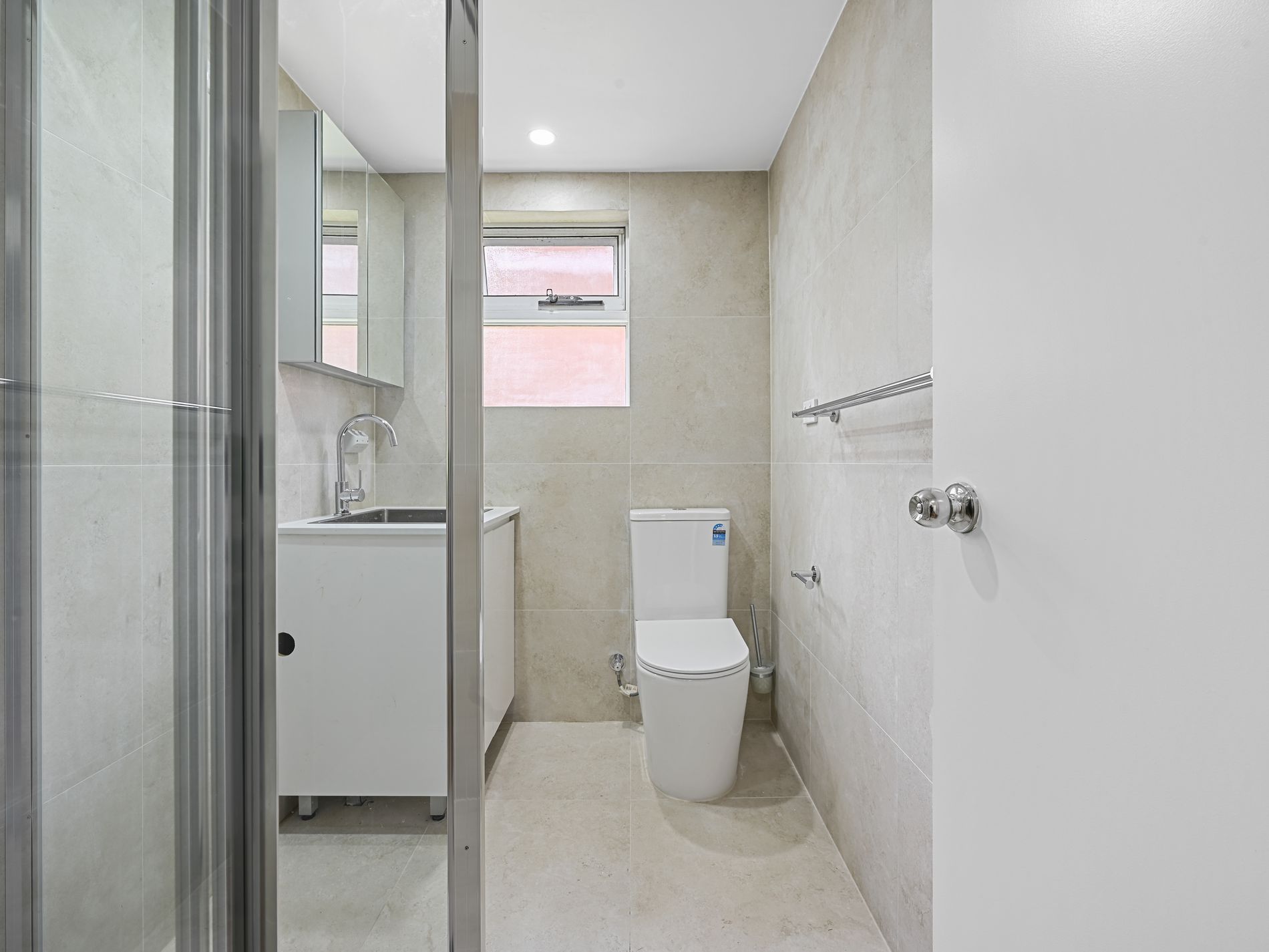 1 / 293 Gardeners Road, Eastlakes