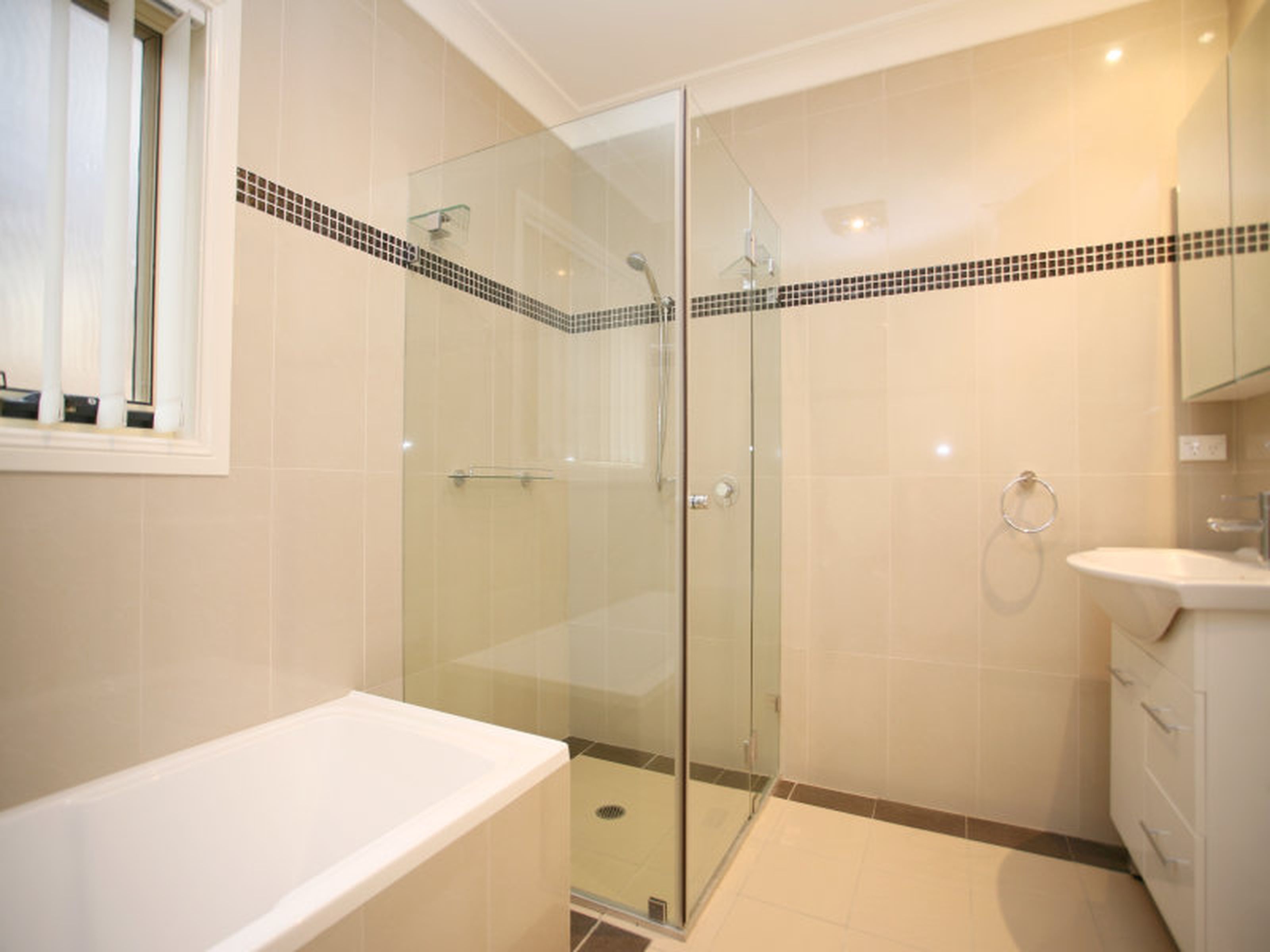 3 /  5, 9-13 Rawson Avenue,, PENRITH