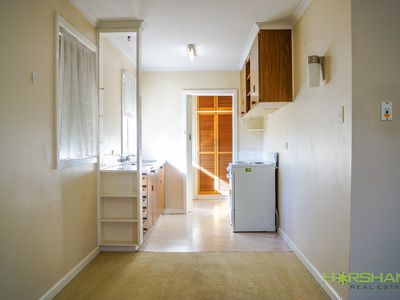 3 / 7 Roberts Avenue, Horsham