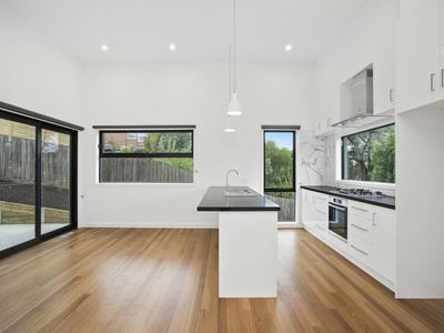 2 / 6 Lansbury Crescent, Highton