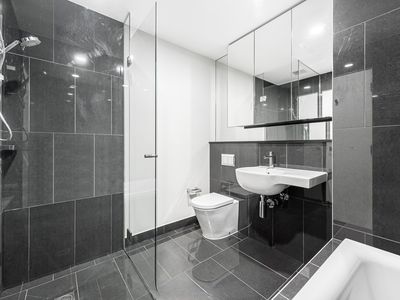 213 / 50 Catamaran Drive, Werribee South