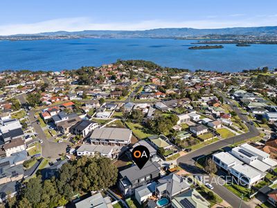 11 Hilltop Avenue, Lake Heights