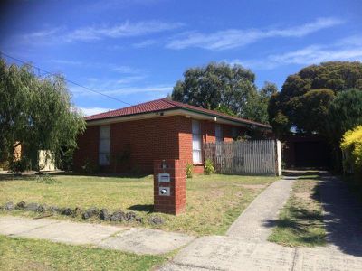 13 Highland Avenue, Hampton Park