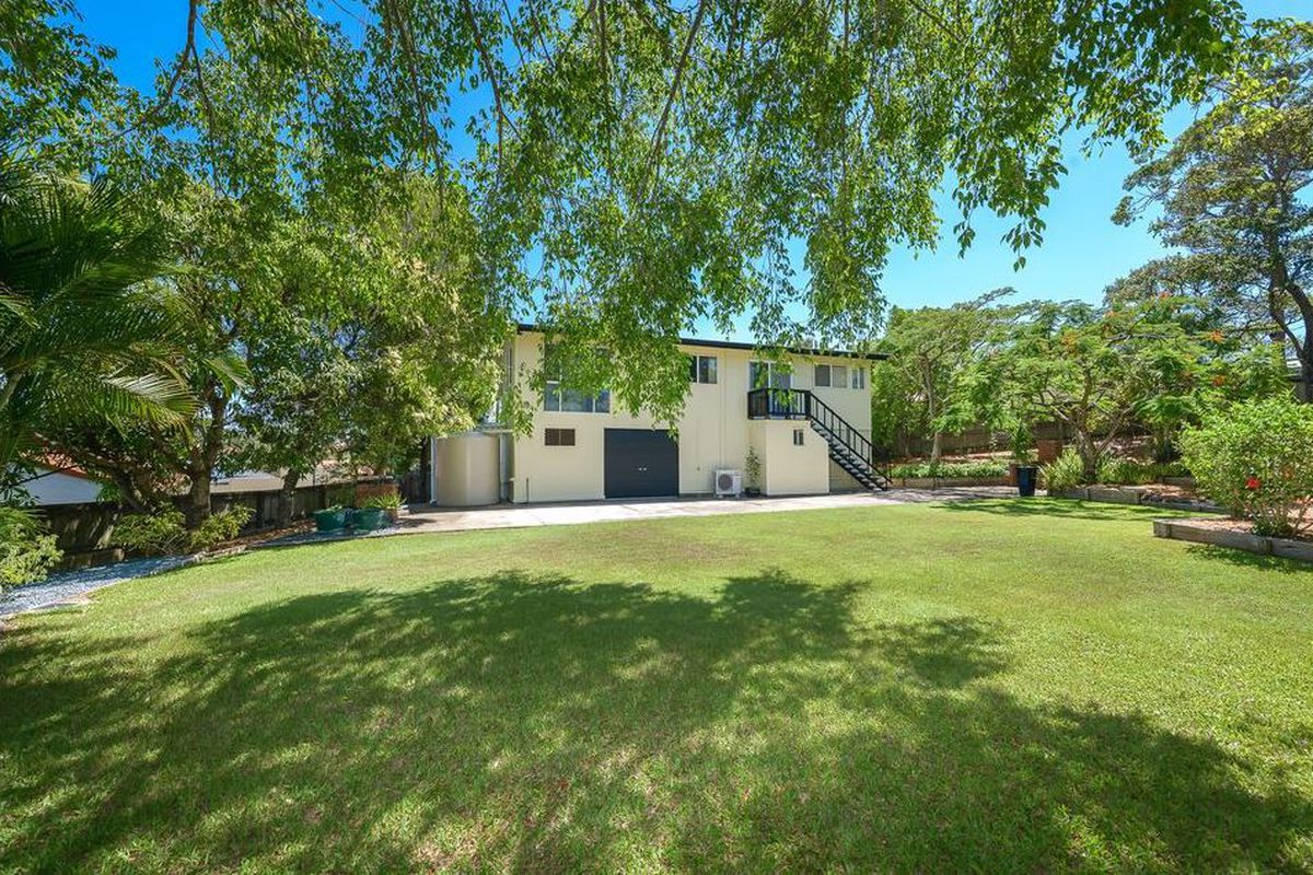 9 Chablis Court, Molendinar