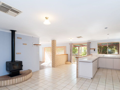 5 Lyndon Court, Heathridge