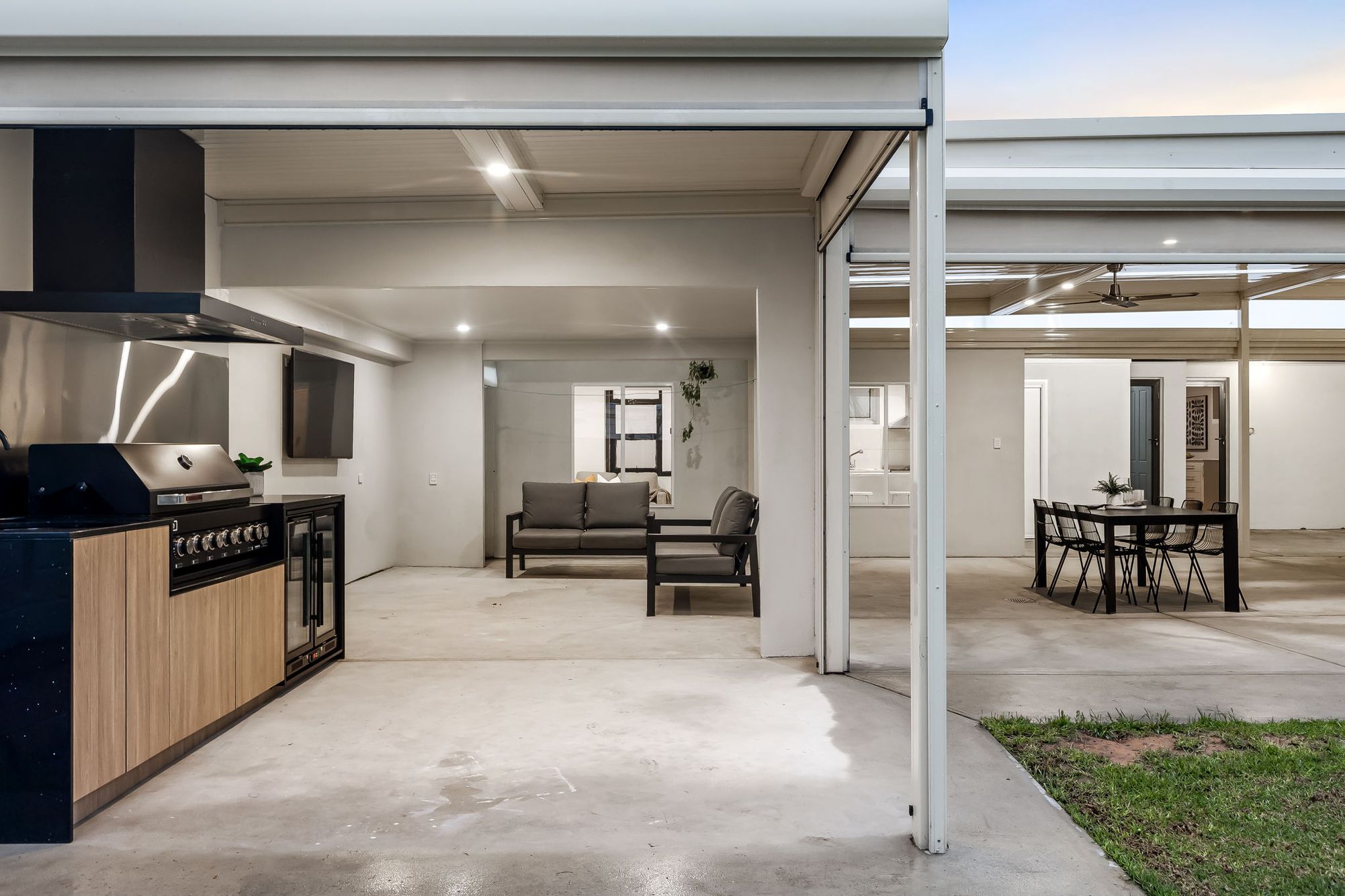 4 Woodland Road, Mitchell Park