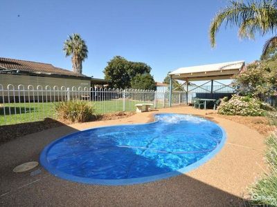 20 Bonner Crescent, Dubbo