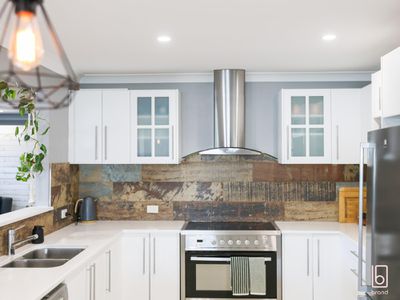 2A Pandora Parade, Noraville