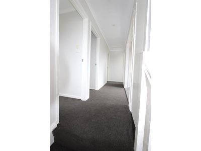 2 / 328 Aberdeen Street, Manifold Heights