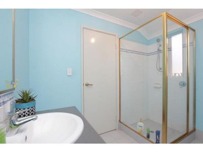 18 Tordera Pathway, Piara Waters