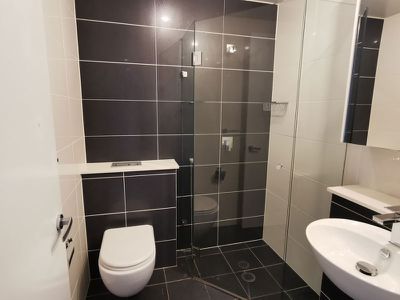 420 / 2 Meredith Avenue, Rhodes