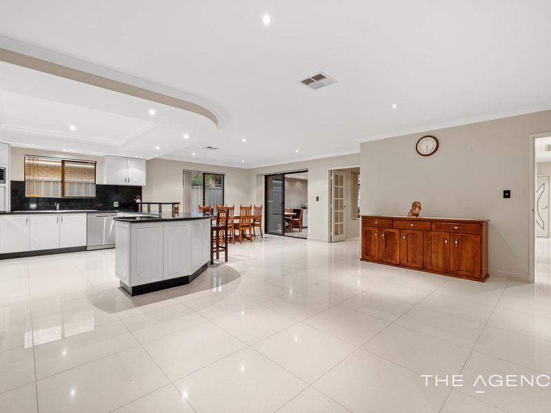 4 Sandford Avenue, Lake Coogee