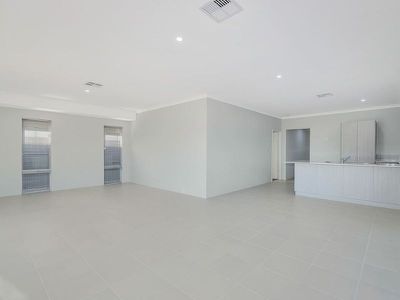 8 Bunker Crescent, Yanchep