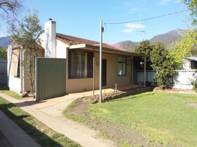 103 Lakeside Avenue , Mount Beauty