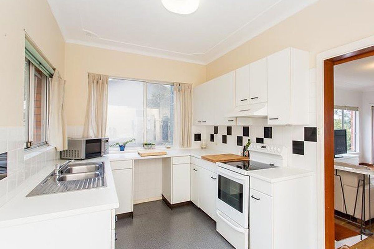 12 Merindah Avenue, Green Point