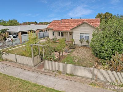 33 Gardenia Street, Horsham