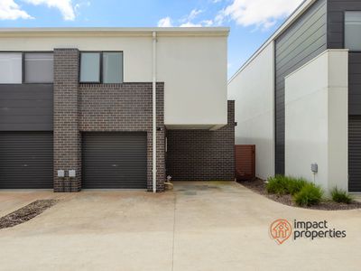 6 / 2  ROUSEABOUT STREET , Lawson