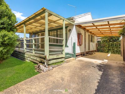 2 / 16 Highview Avenue, Cranbourne