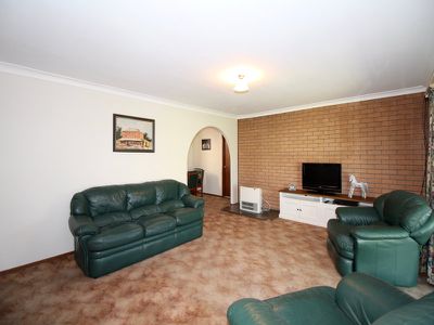 8 Landseer Street, Raglan