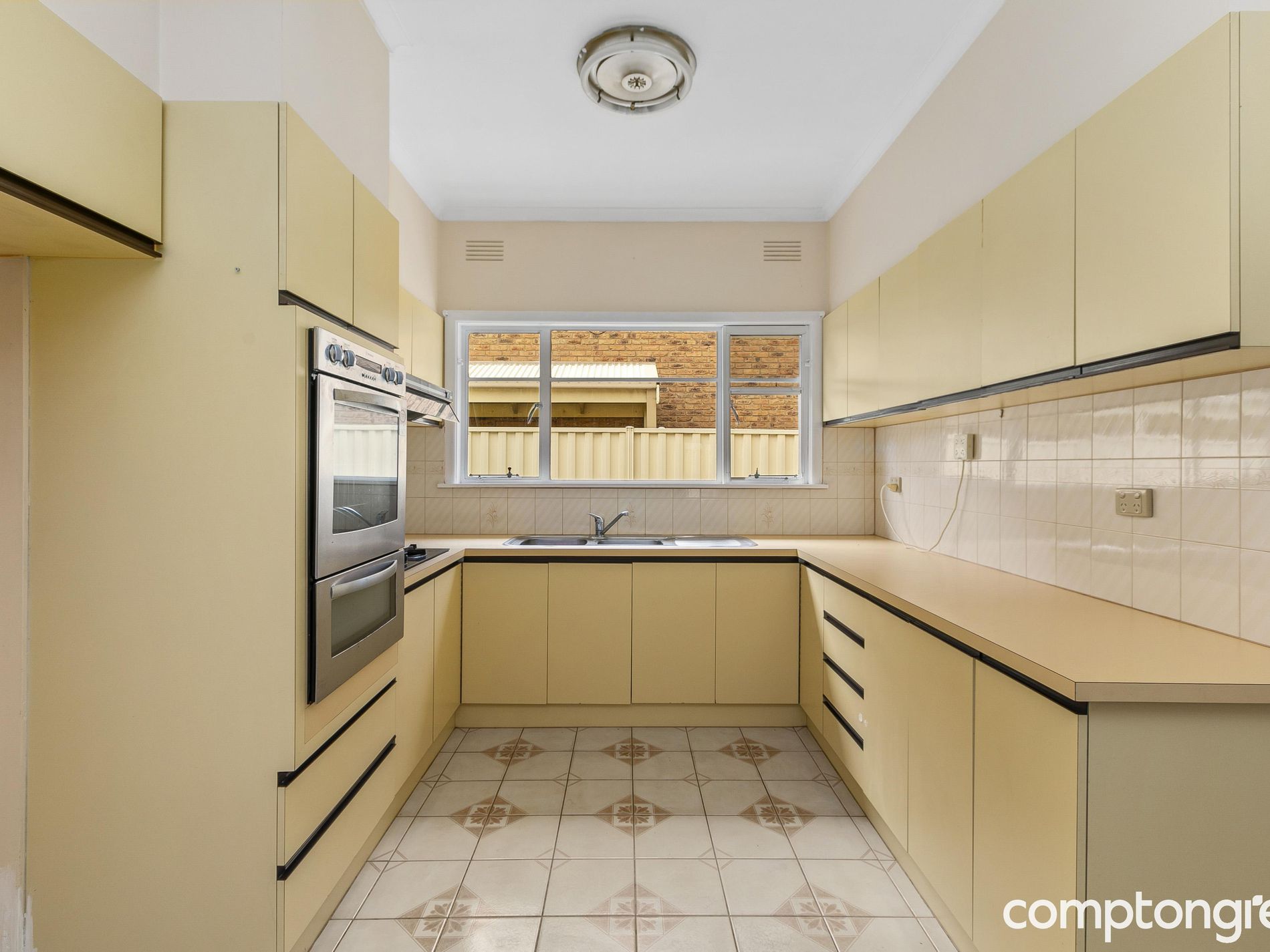 21 Civic Parade, Seaholme