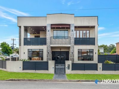 40 Oxford Street, Smithfield