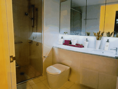 2102 / 1 Marina Promenade, Paradise Point