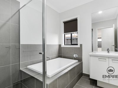 26 Carnelian Circuit , Clyde North
