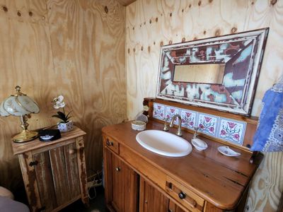 474 Whelan Road, Bollier