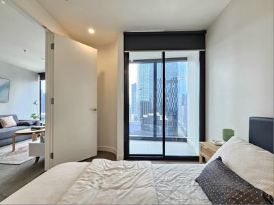 2409 / 105 Clarendon Street, Southbank