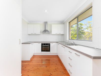 4 Clifford Avenue, Cooranbong
