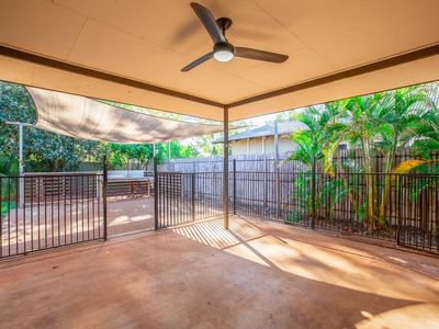 25 Huxtable Crescent, South Hedland