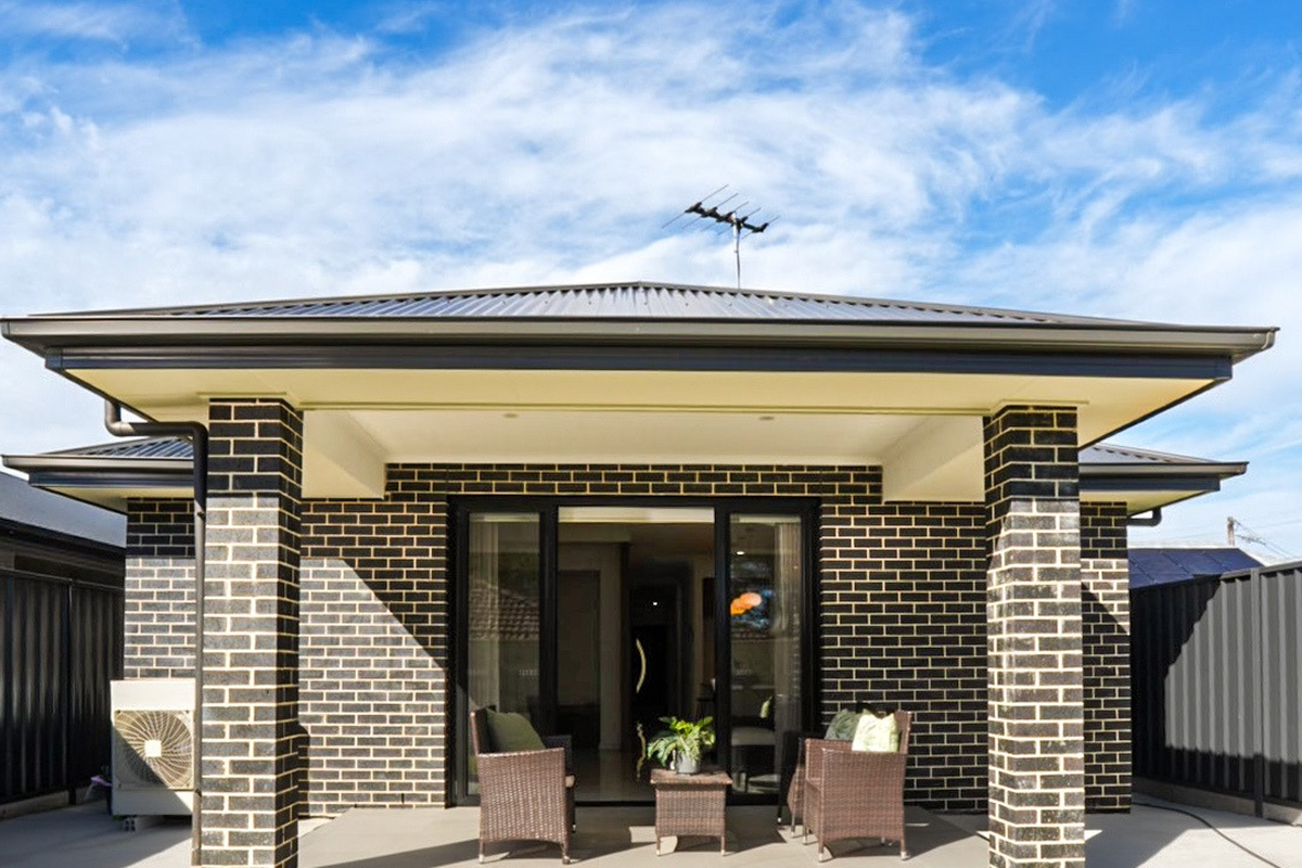 1B Cox Terrace, Northfield