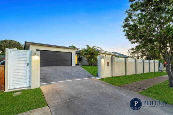 48 Matthew Flinders Drive, Paradise Point